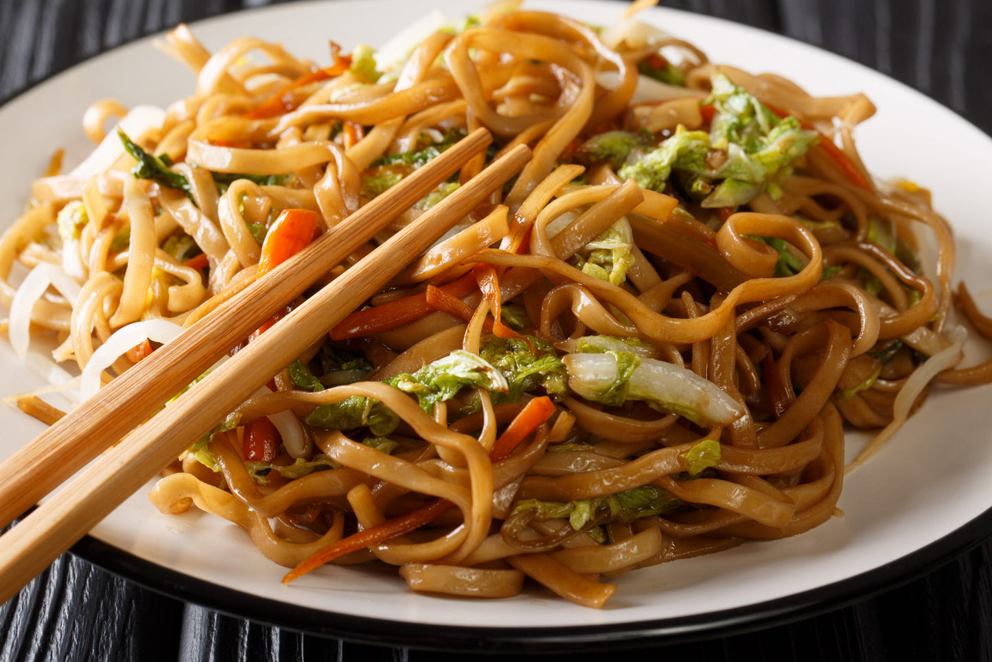 Homemade,Fried,Chow,Mein,Noodles,With,Chinese,Vegetables,Close-up,On