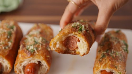 Garlic Bread Hot Dogs (1) (1)
