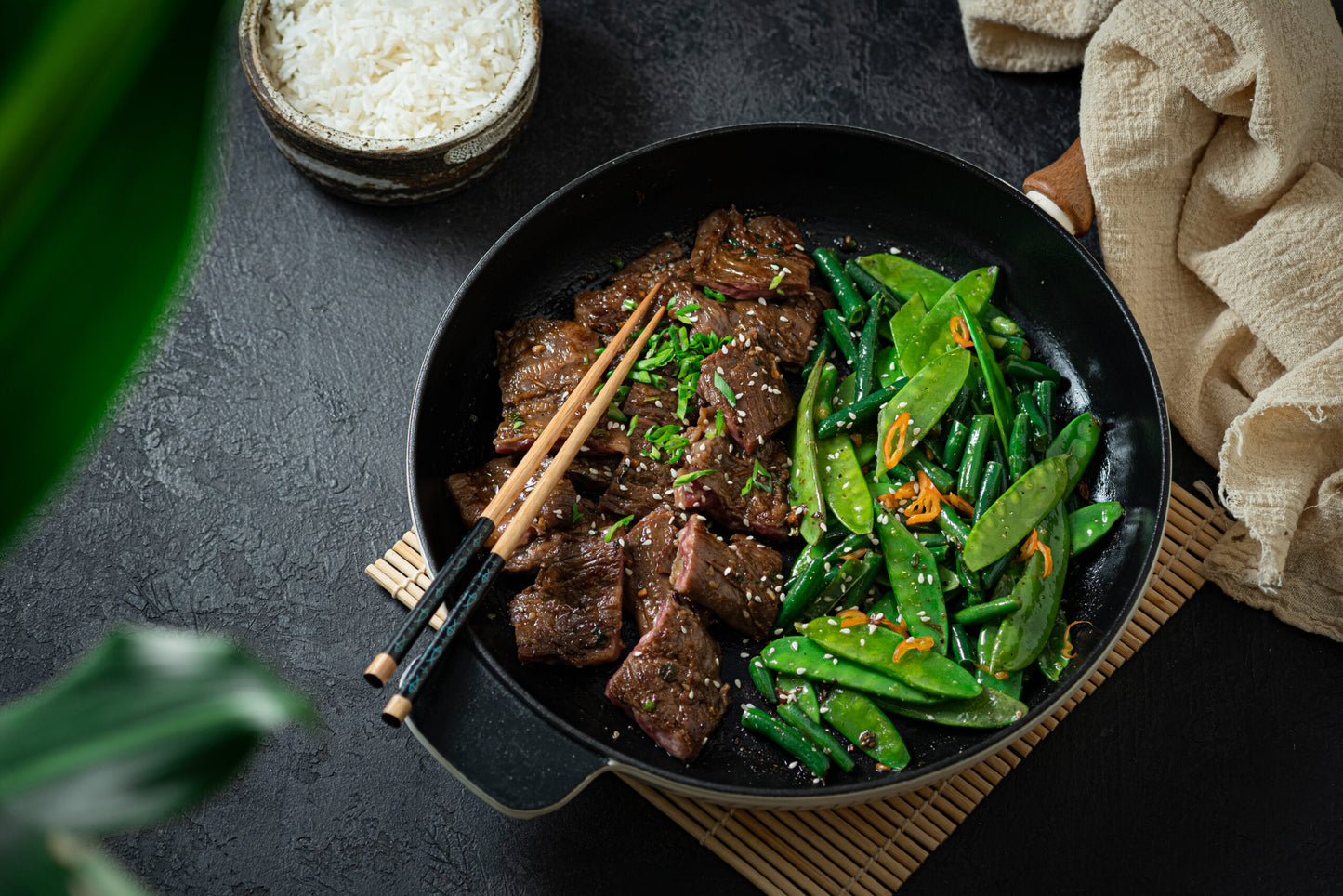 Korean,Beef,Bulgogi,,Grilled,Beef,Steak,With,Spicy,Sauce