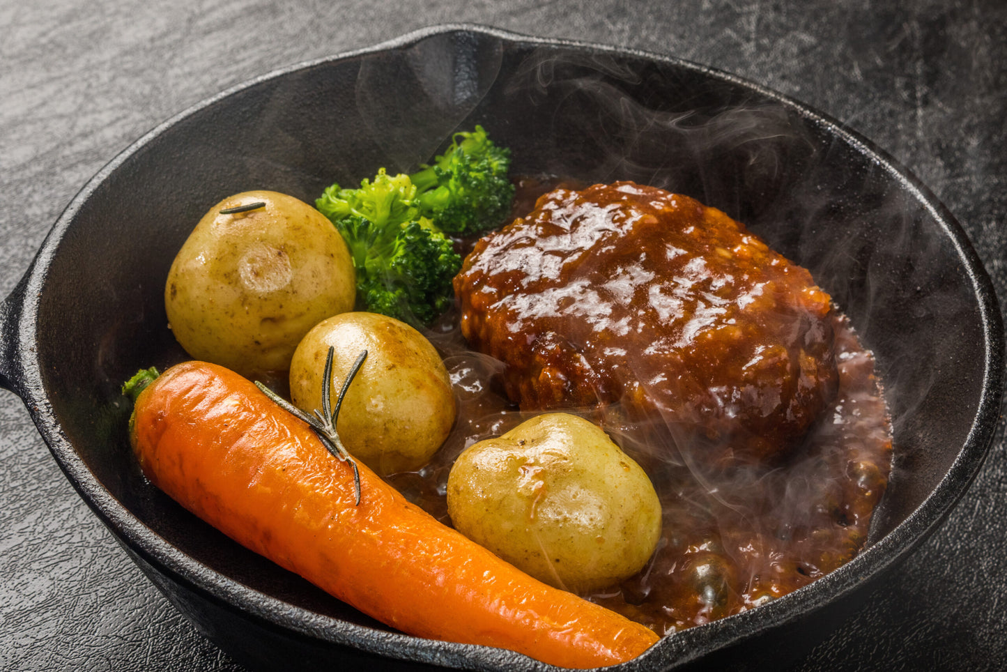 Hamburger,Steak,Of,The,Iron,Pan